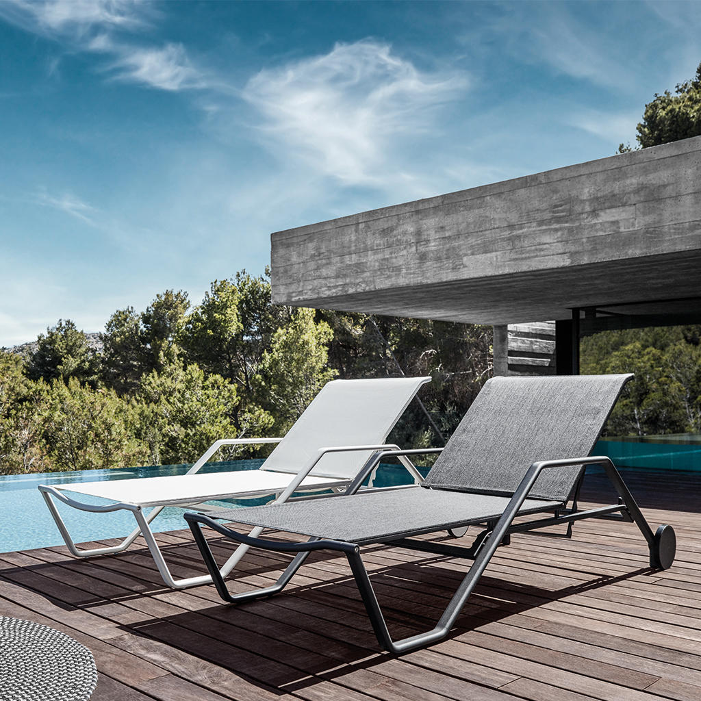 180 Stacking Lounger - Image 2