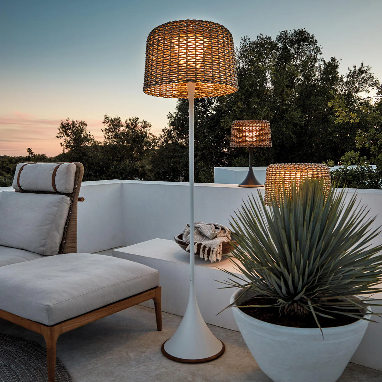 Ambient Mesh Floor Lamp