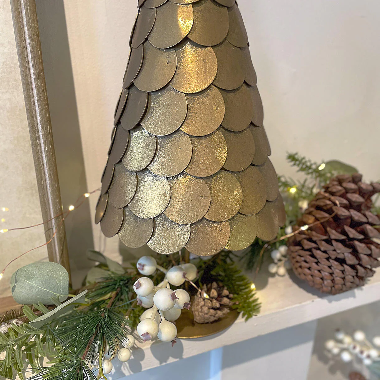 Antiqued Gold Metal Disc Christmas Tree - Image 2