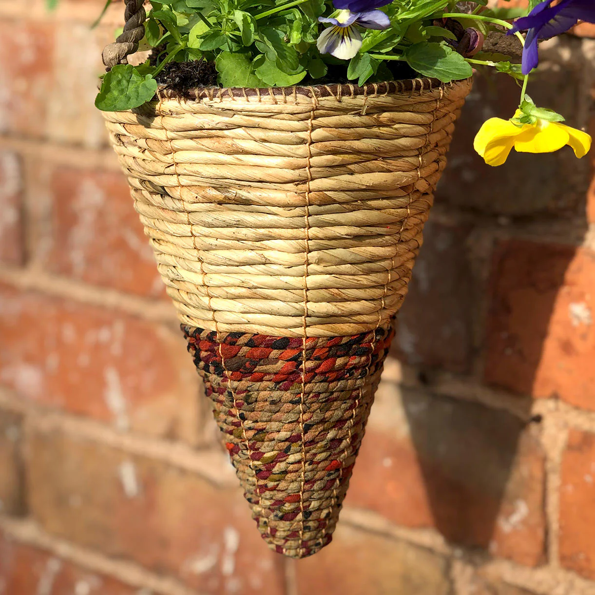 Artisanal Hanging Baskets - Image 4