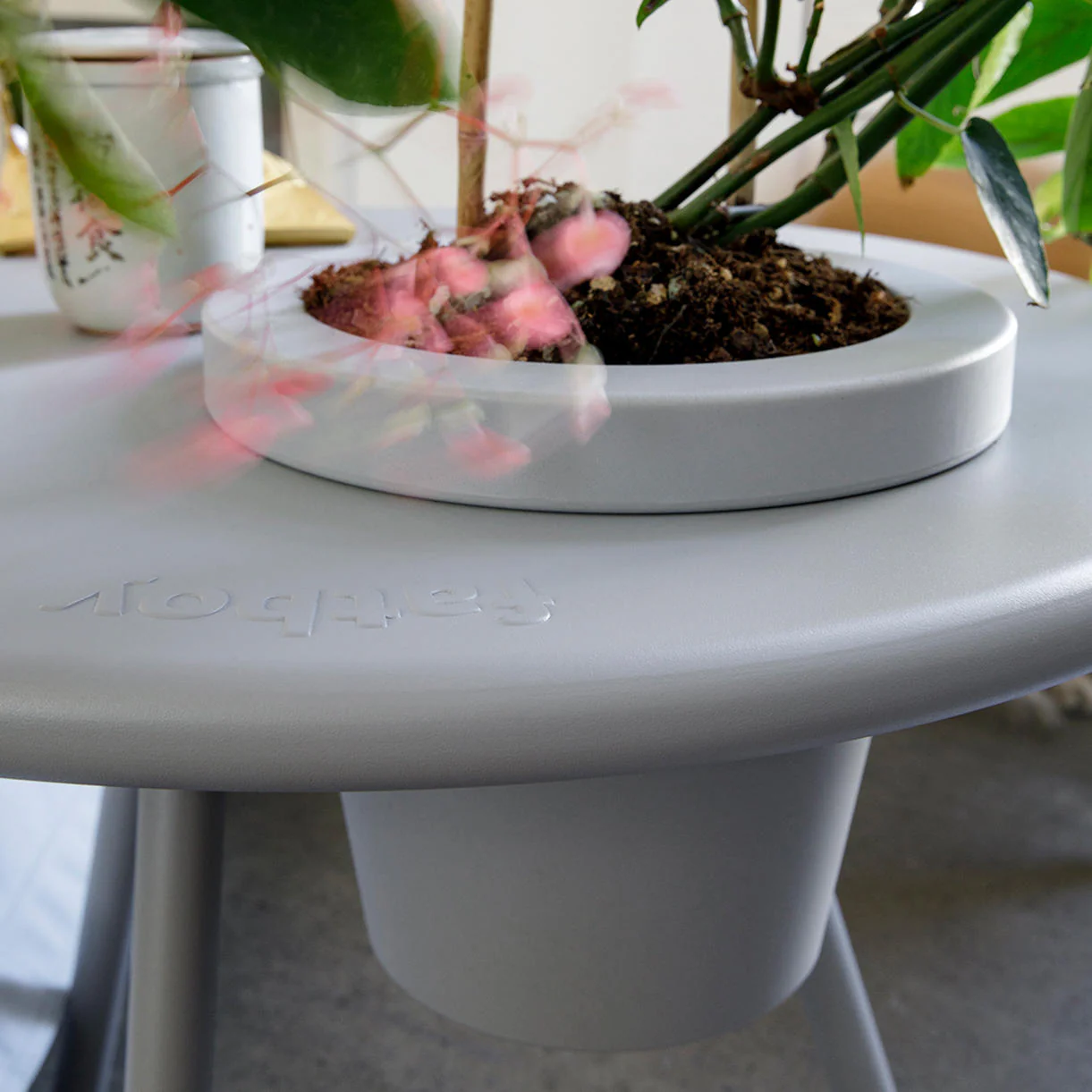 Bakkes Side Table with Built-in Planter - Image 4