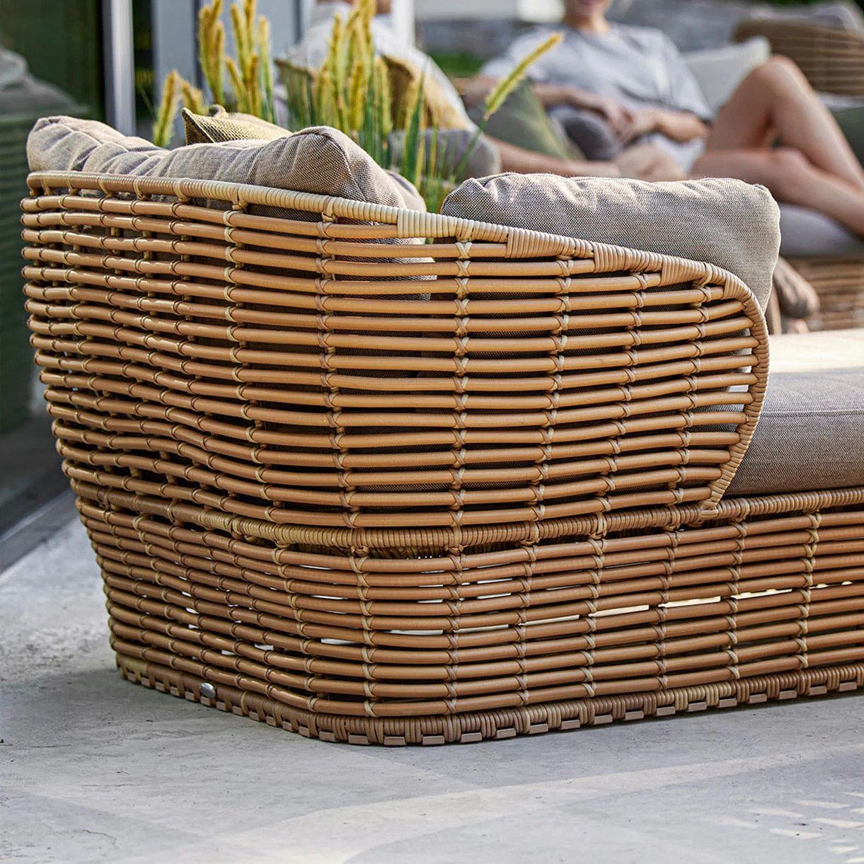 Basket Outdoor Daybeds with Cushion - Image 5