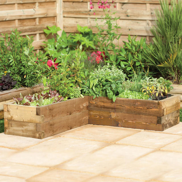 Caledonian Corner Raised Bed