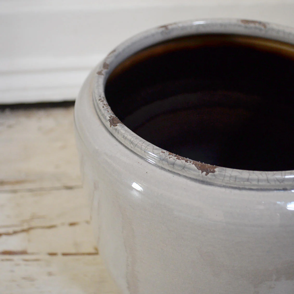 Ceramic Indoor Grey Plant Pot - Image 3