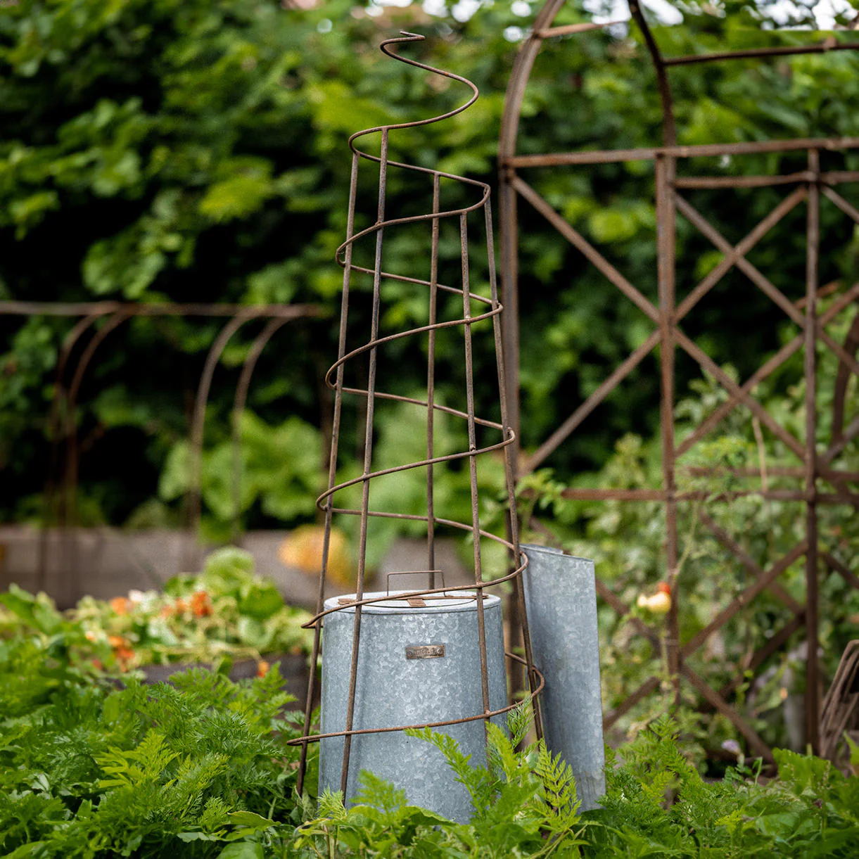 Composter with Spiral Obelisk - Image 2