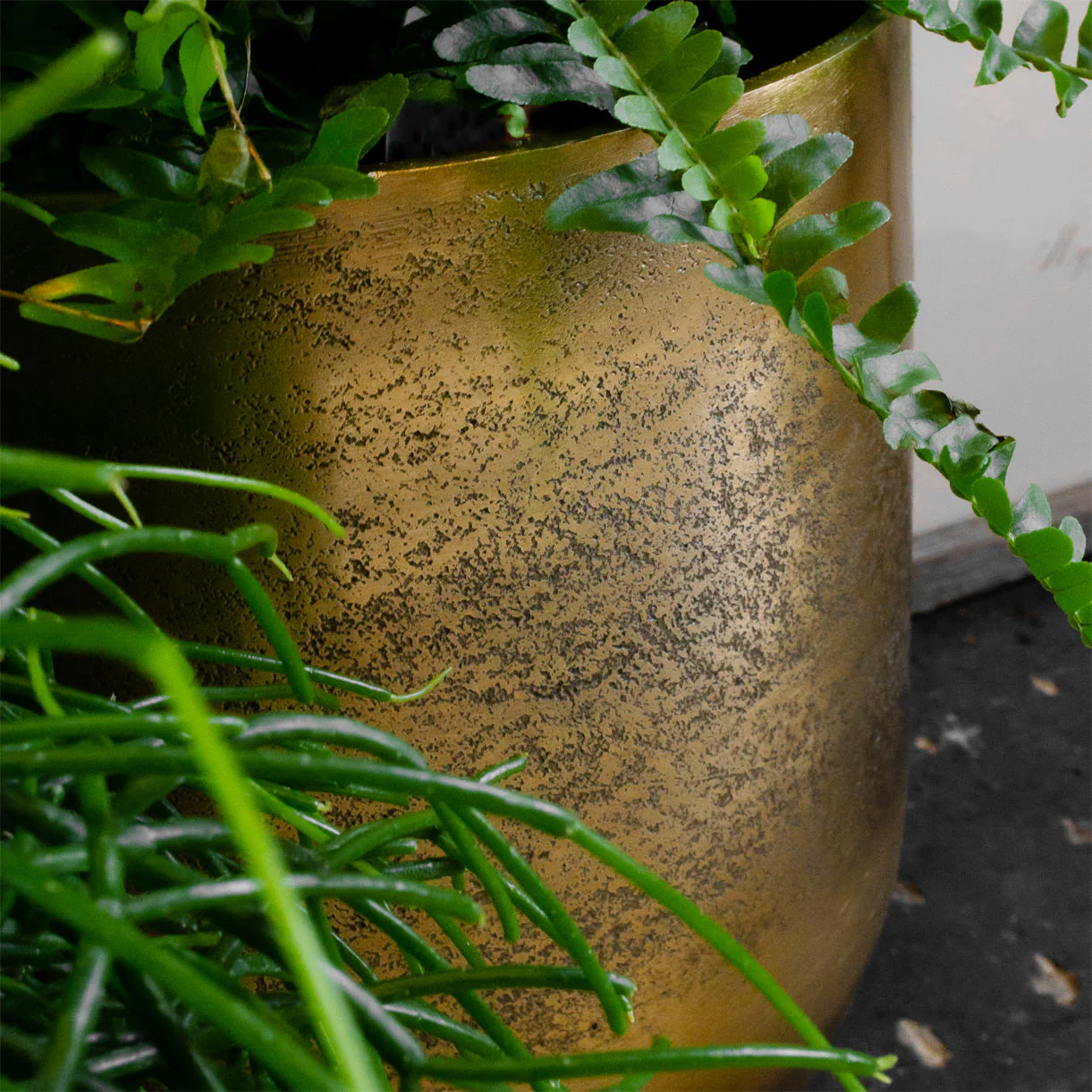 Set of Indian Footed Planters - Image 2
