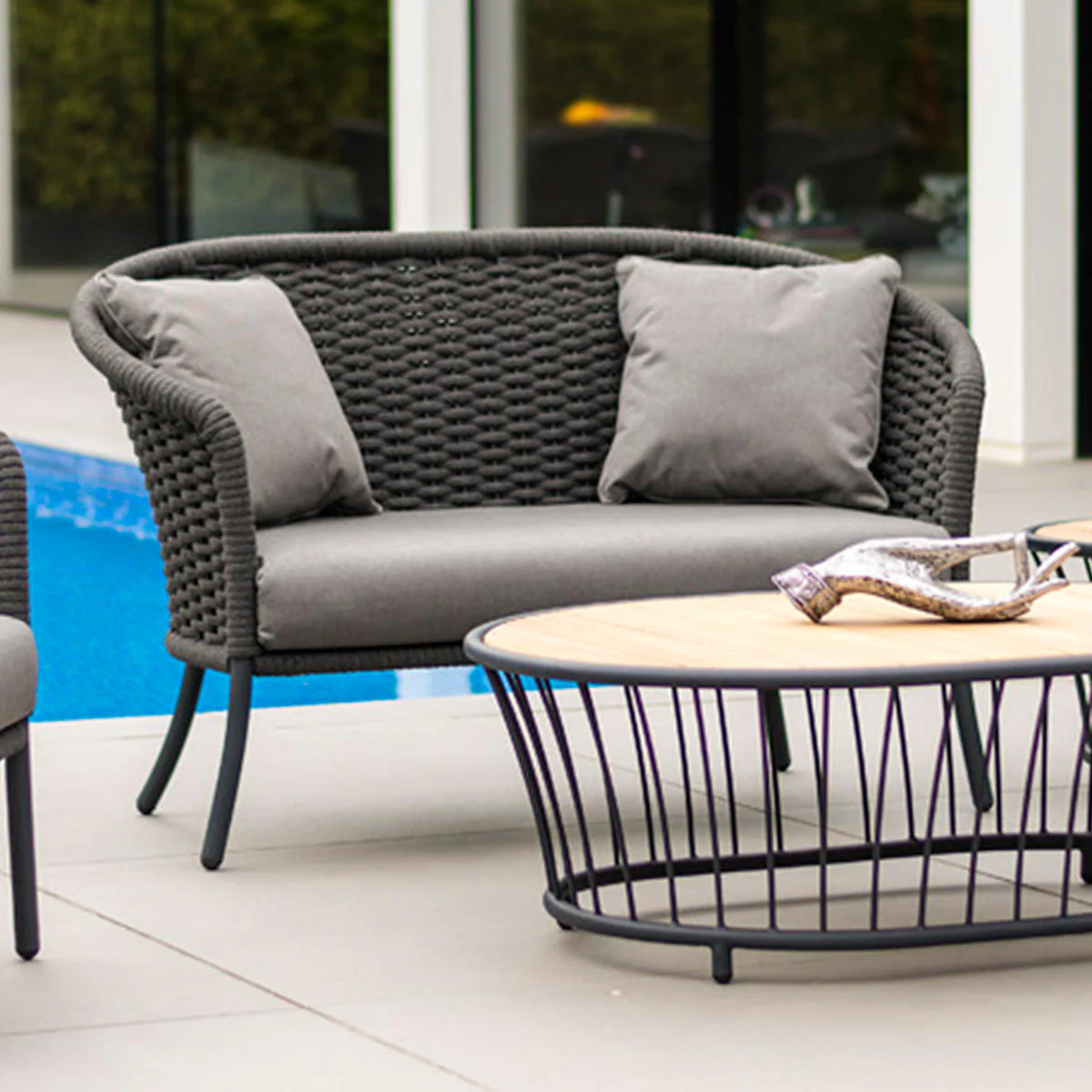 Cordial Outdoor 2 Seat Lounge Sofa