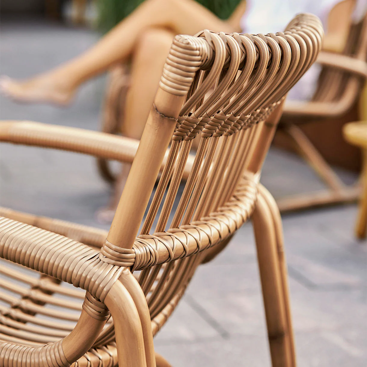 Curve Outdoor Lounge Chair - Image 5