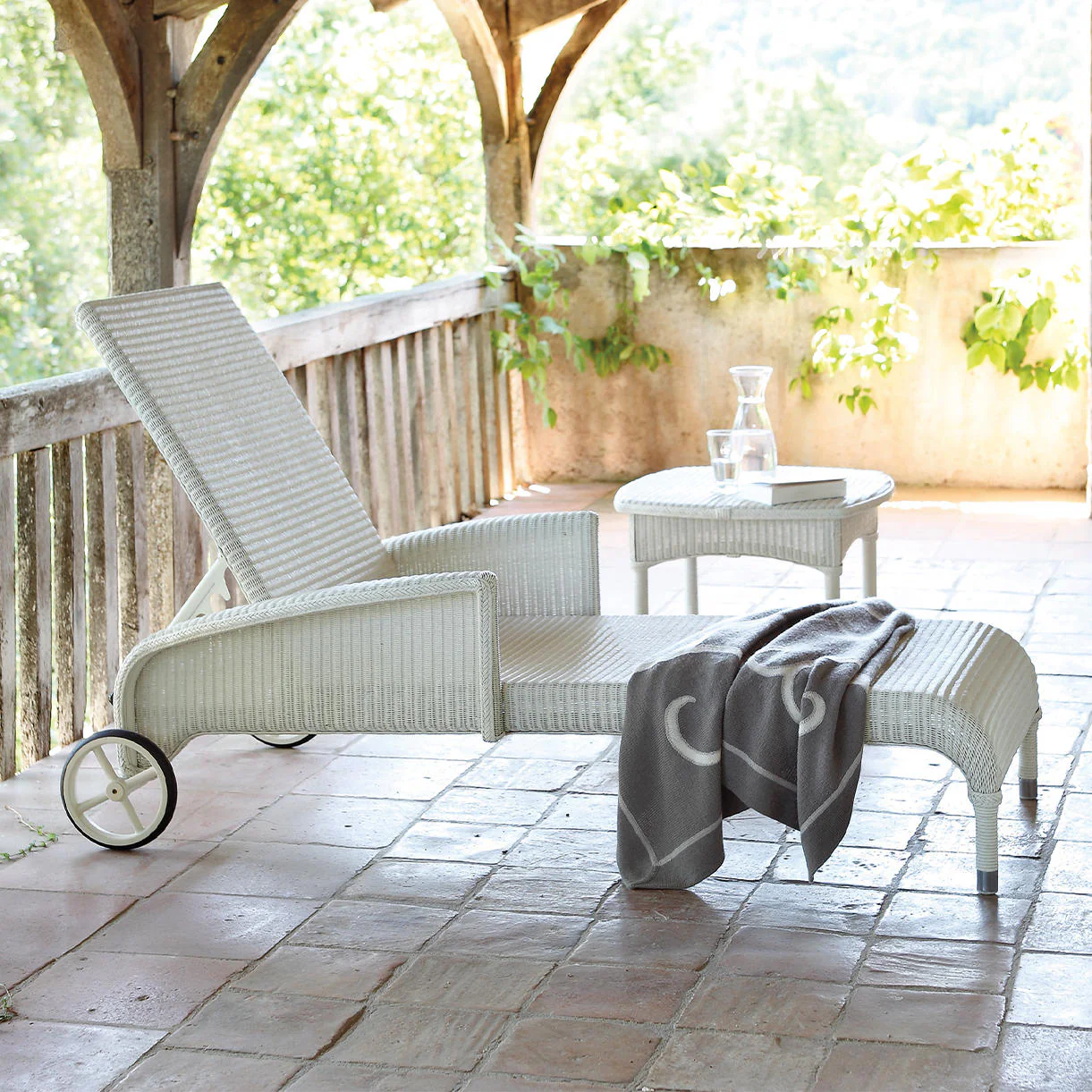 Dovile Sunlounger