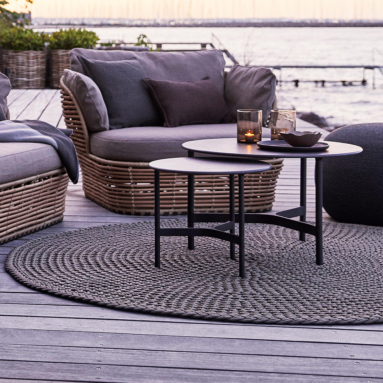 Discover Outdoor Round Carpet