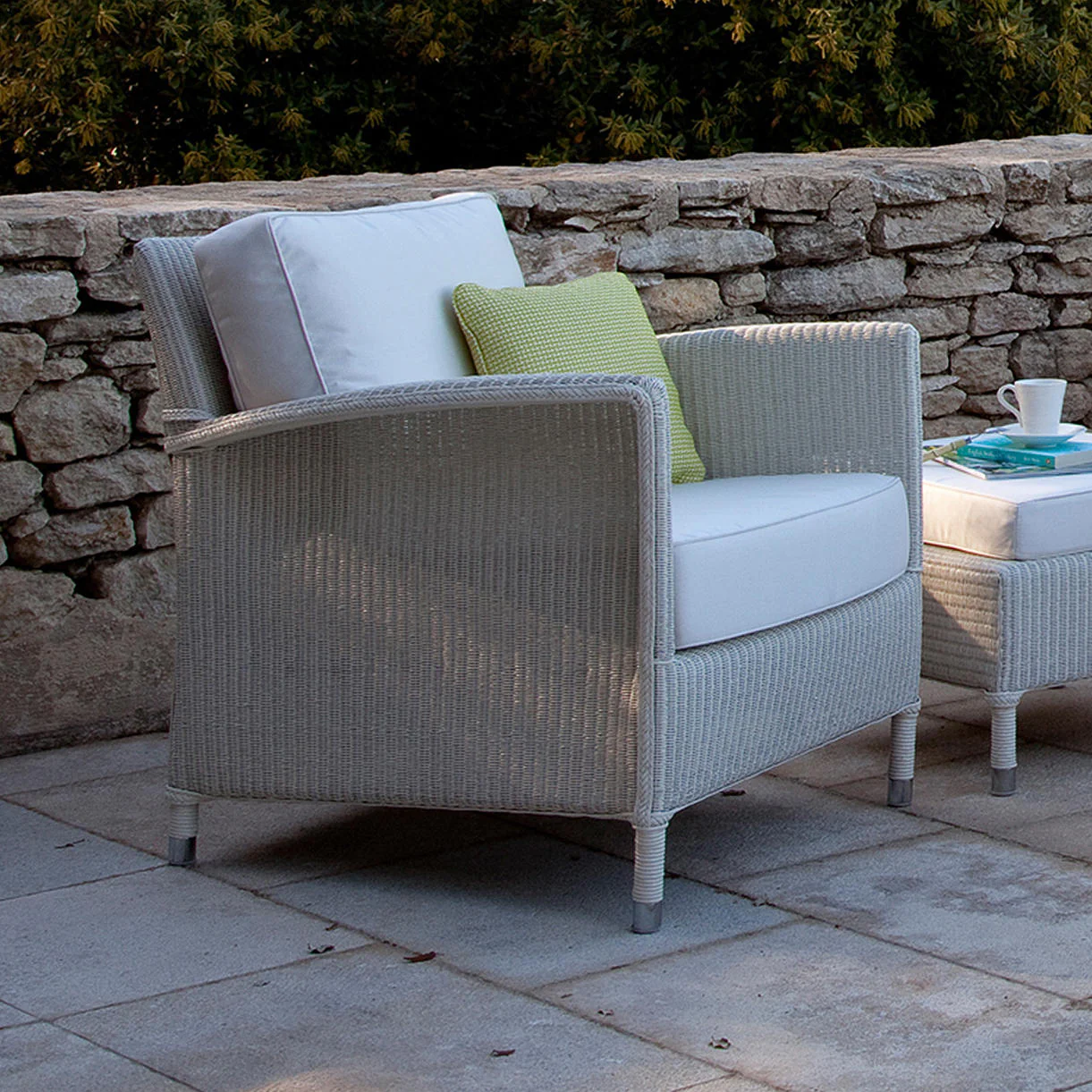 Dovile Lounge Chair