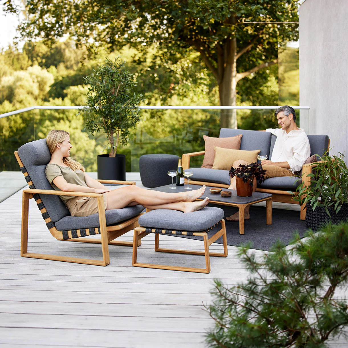 Endless Soft High Back Lounge Chair - Image 2