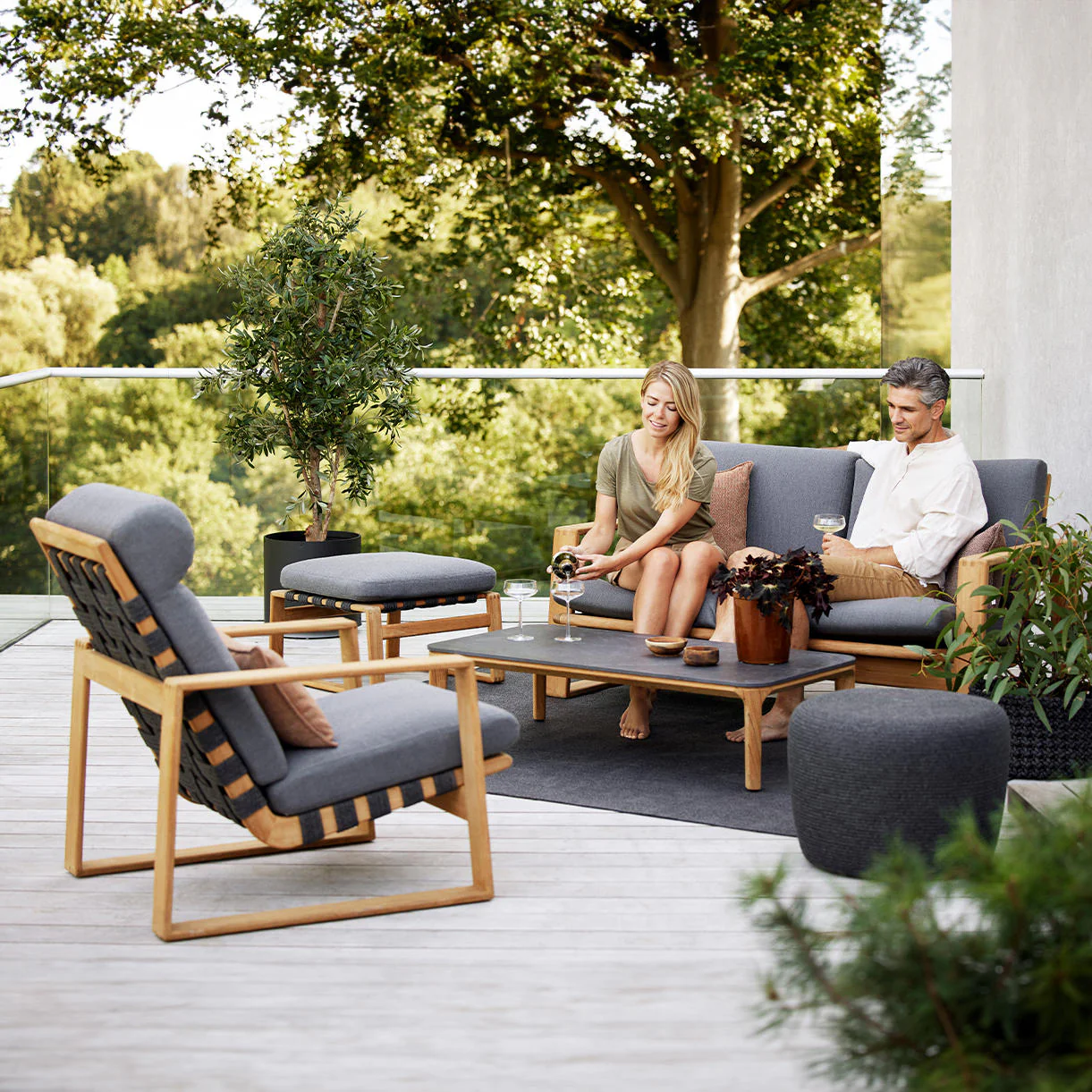 Endless Soft High Back Lounge Chair - Image 3