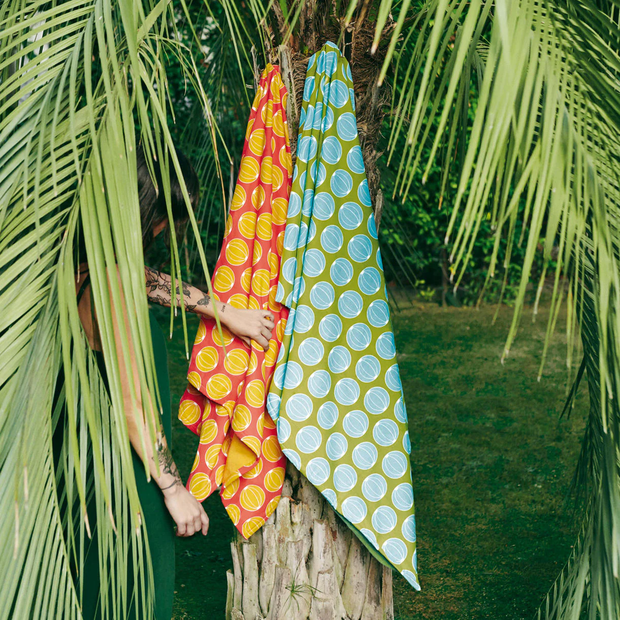 Kikoy Envie d'Ailleurs Terry Towel Throw - Image 2