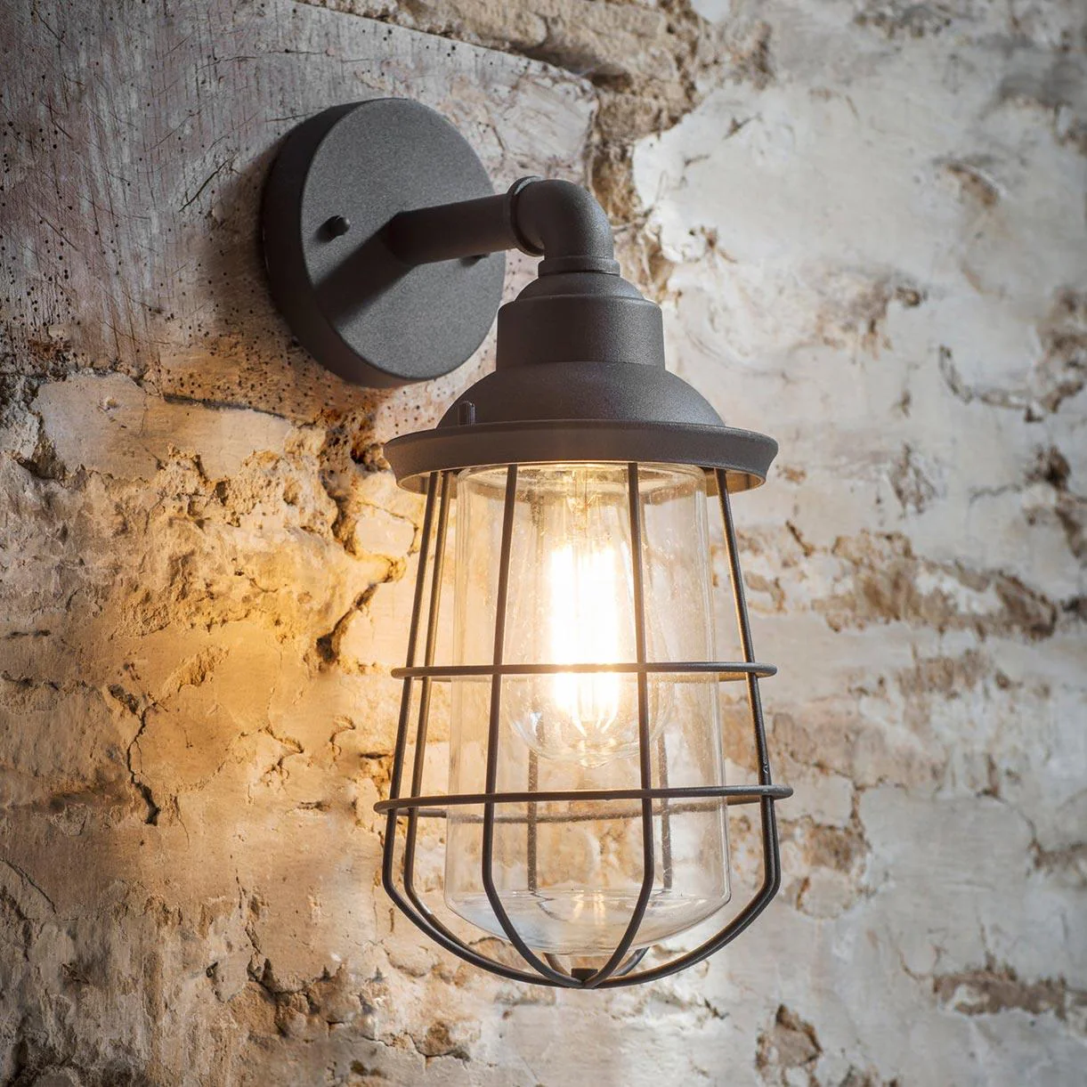 Finsbury Outdoor Wall Light