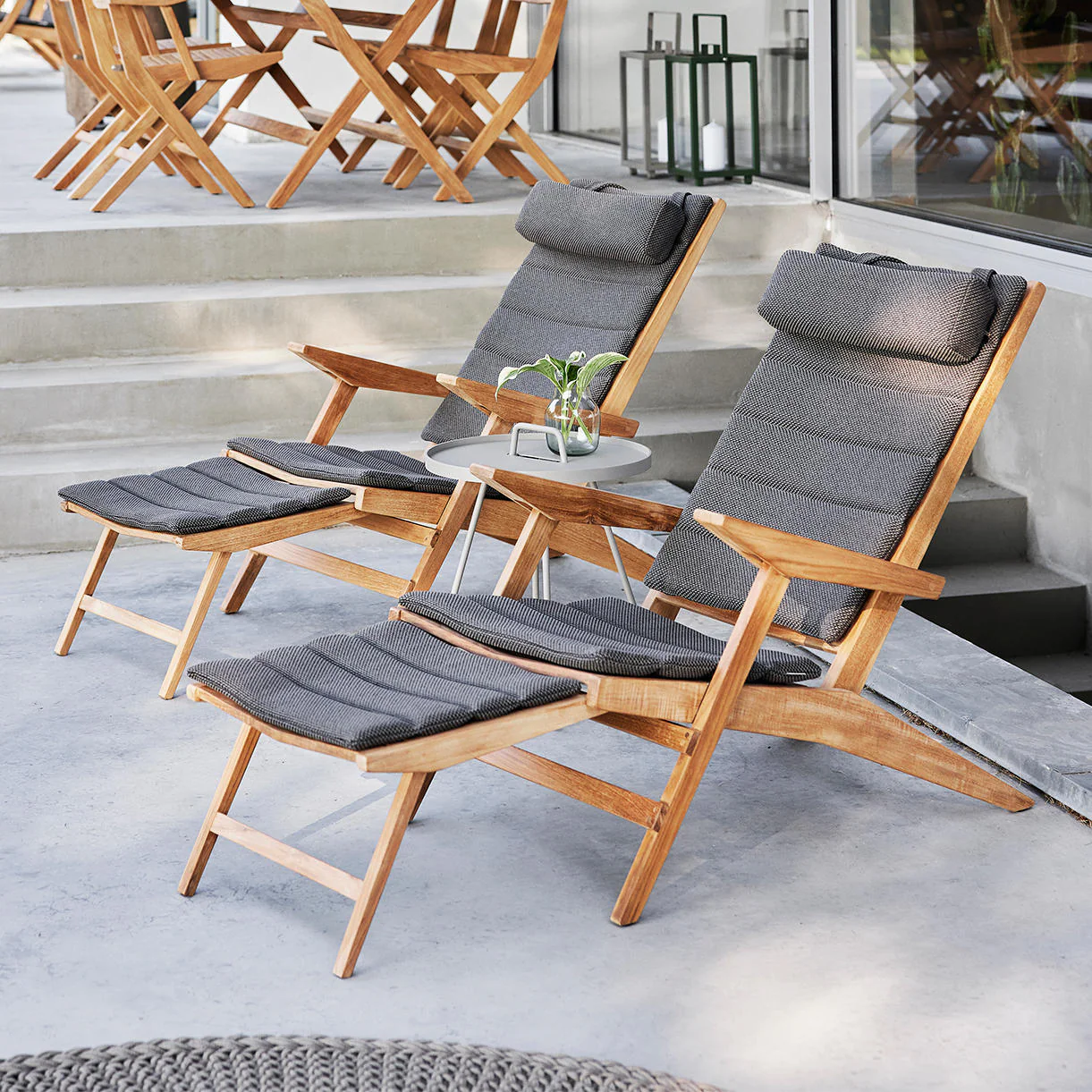 Flip Deck Chair with Footrest