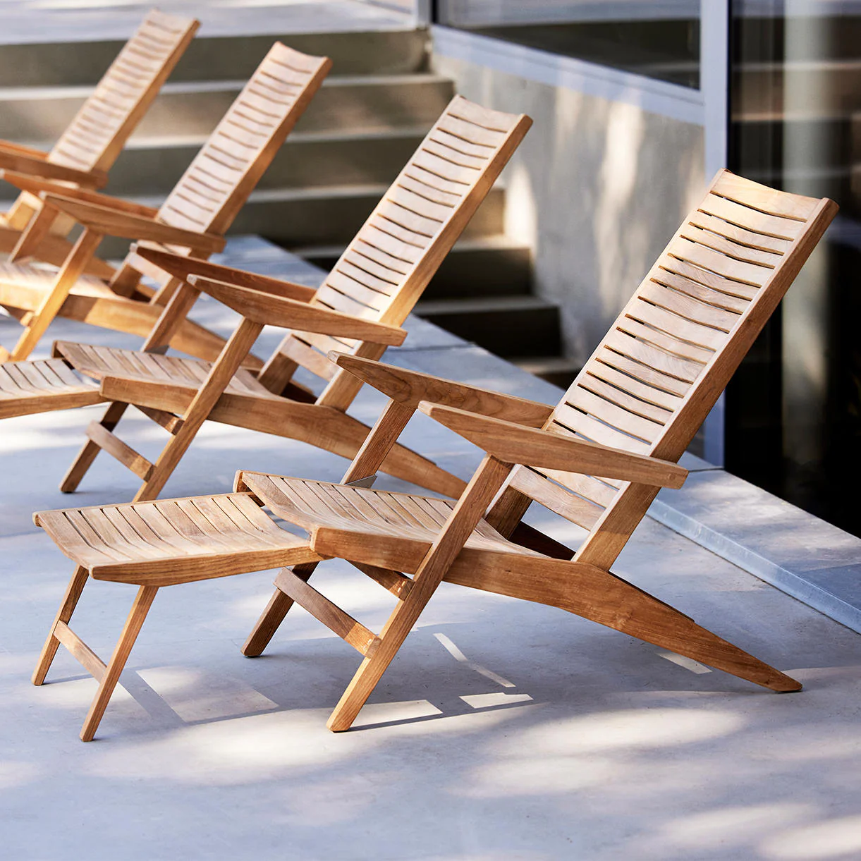 Flip Deck Chair with Footrest - Image 2