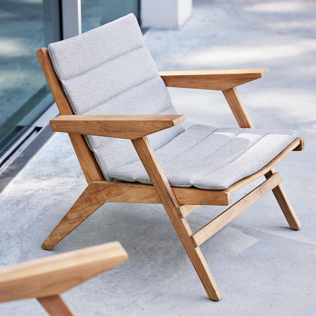 Flip Lounge Chair