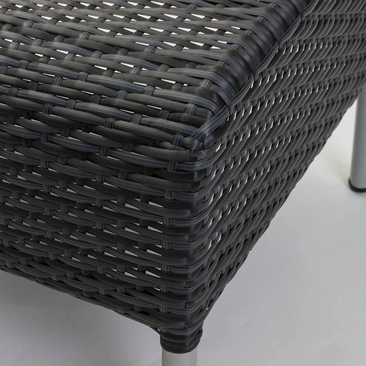 Flow Relaxing Lounge Foot Rest - Image 4