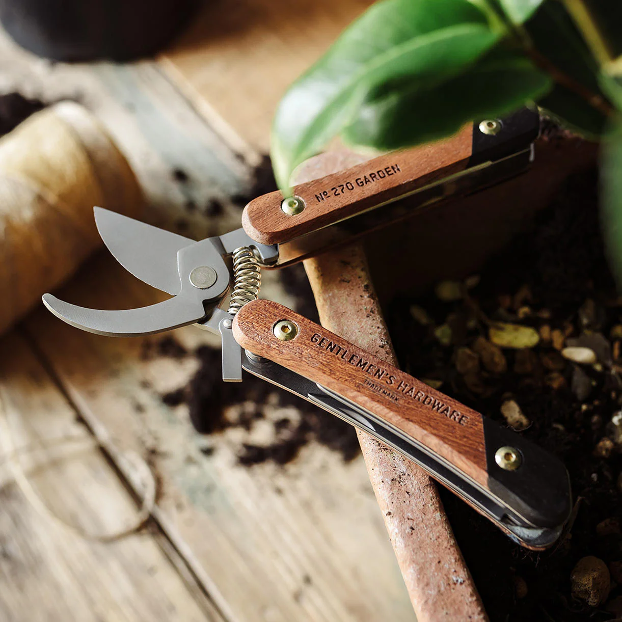 Garden Pocket Multi-Tool Set