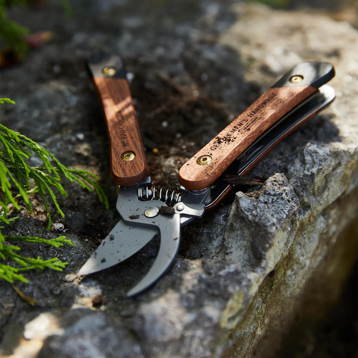 Garden Pocket Multi-Tool Set - Image 2