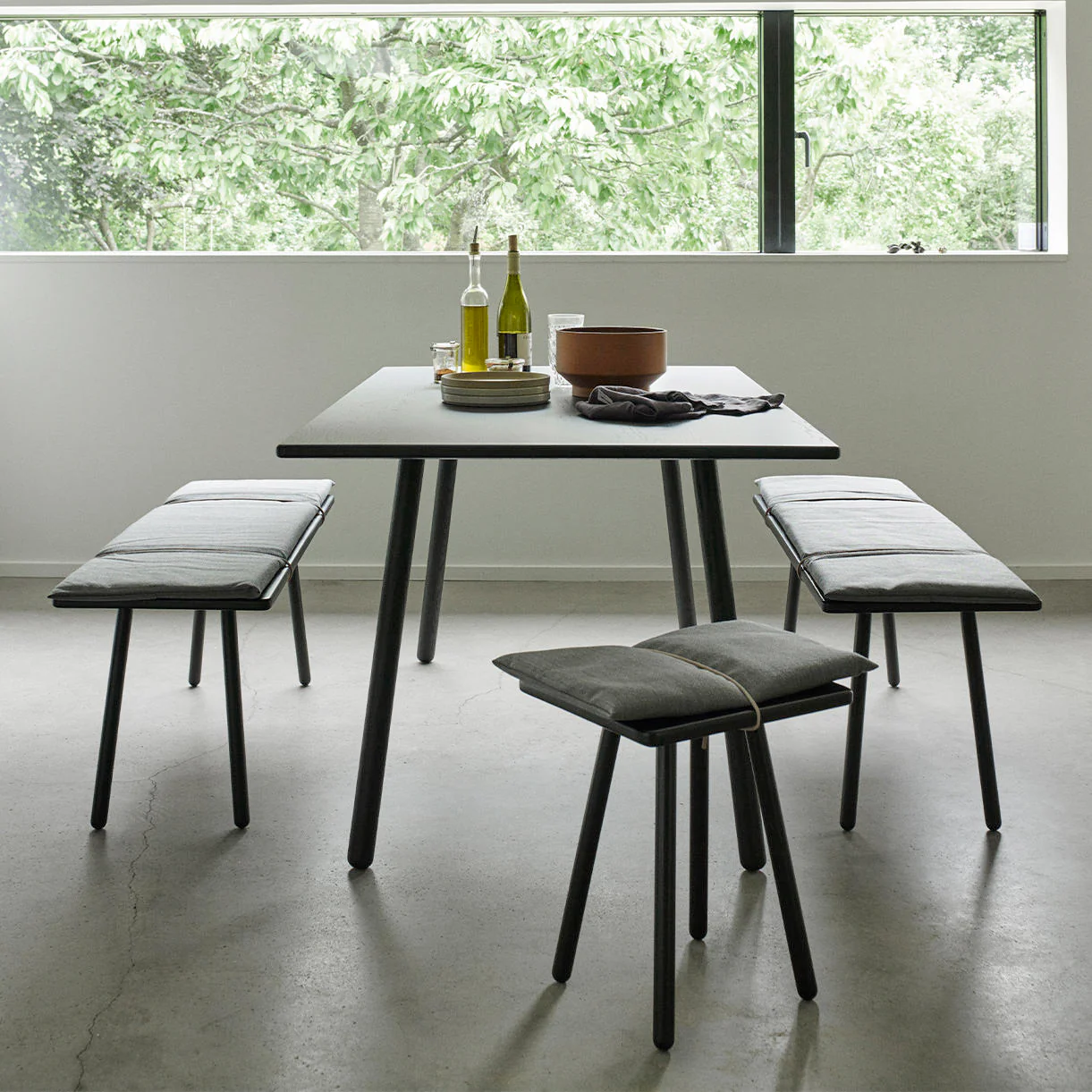 Georg Bench with cushion - Image 4