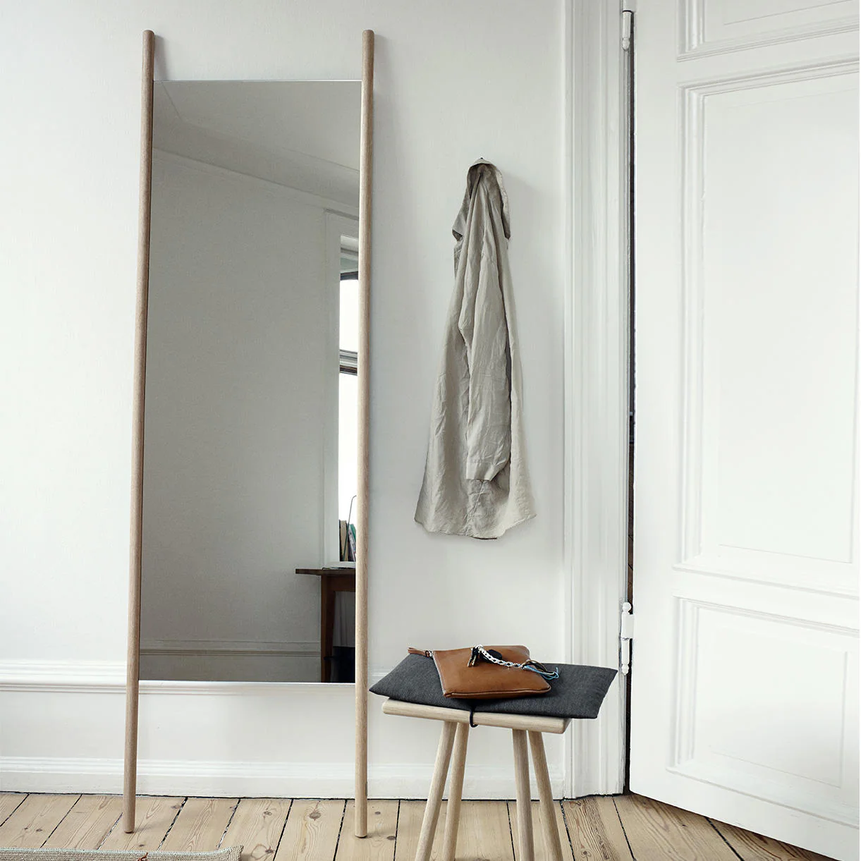 Georg Hall Mirror - Image 3