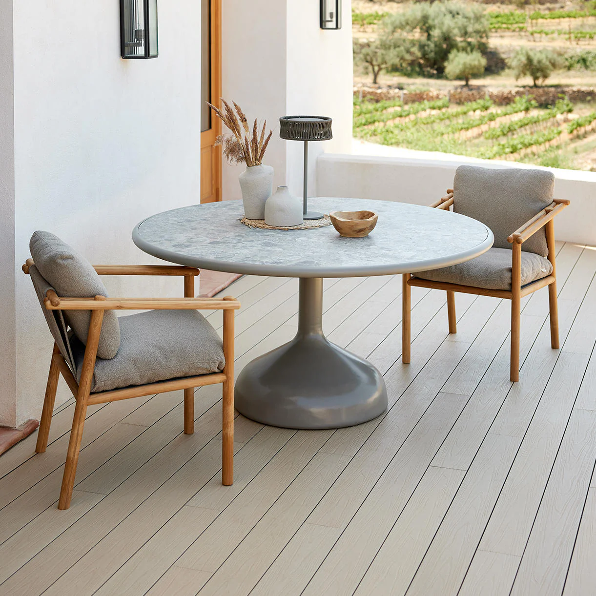Glaze Round Dining Table