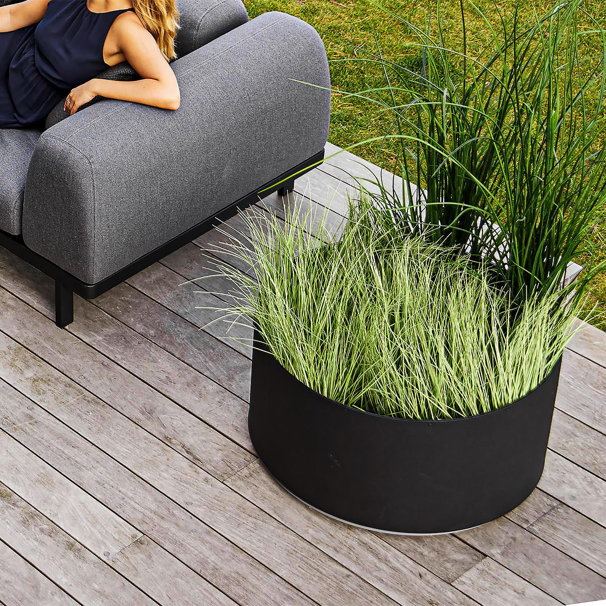 Grow Aluminium Round Planter - Image 3