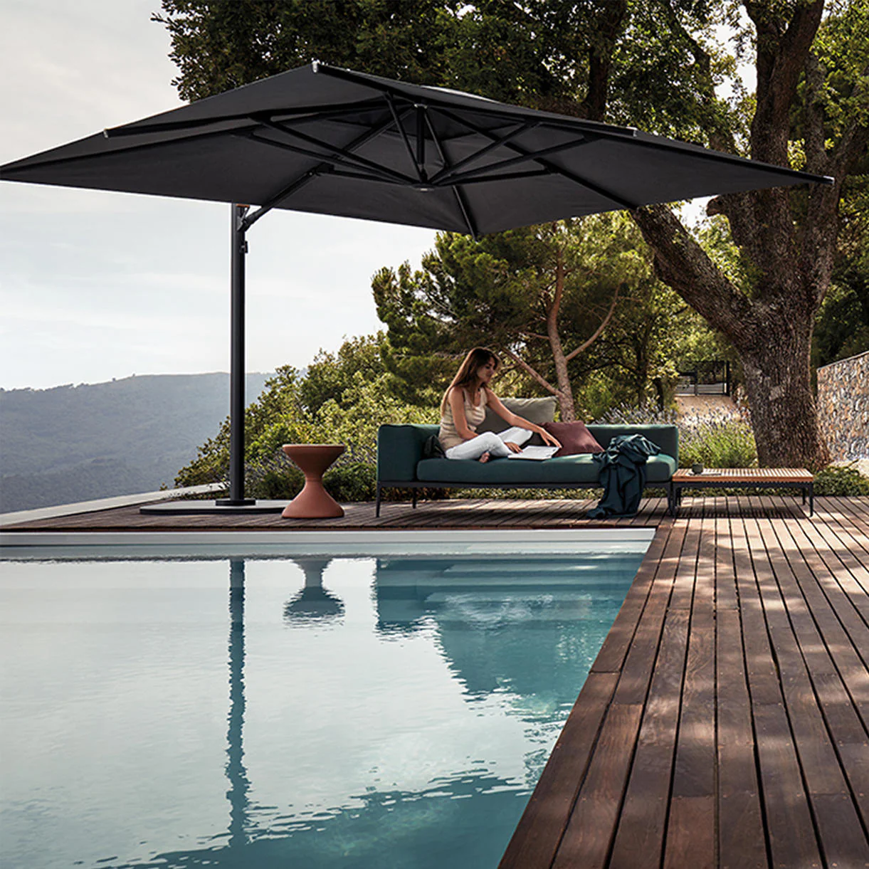 Halo Cantilever Parasols with Weighted Base