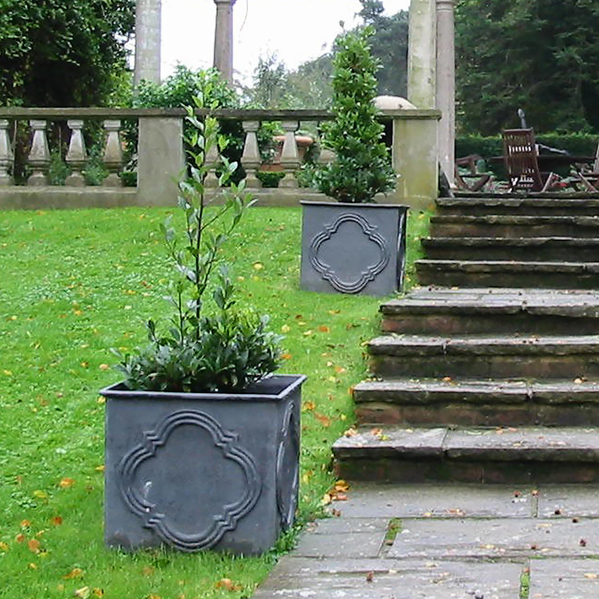 Hampton Wick Square Planter - Image 4