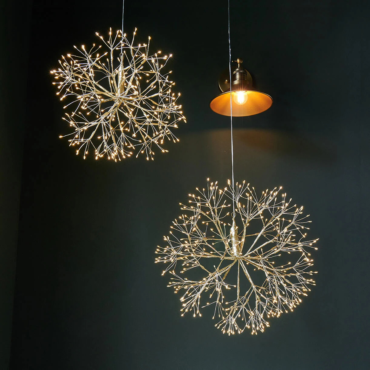 Hanging 40cm LED Gold Dandelion Sphere - Image 2