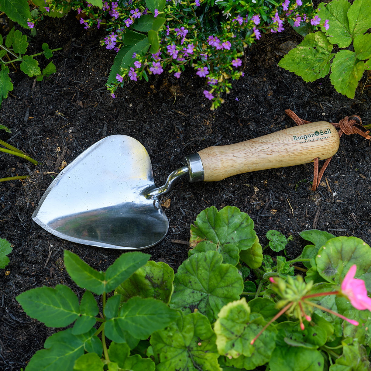 Heart Shaped Planting Trowel - Image 2