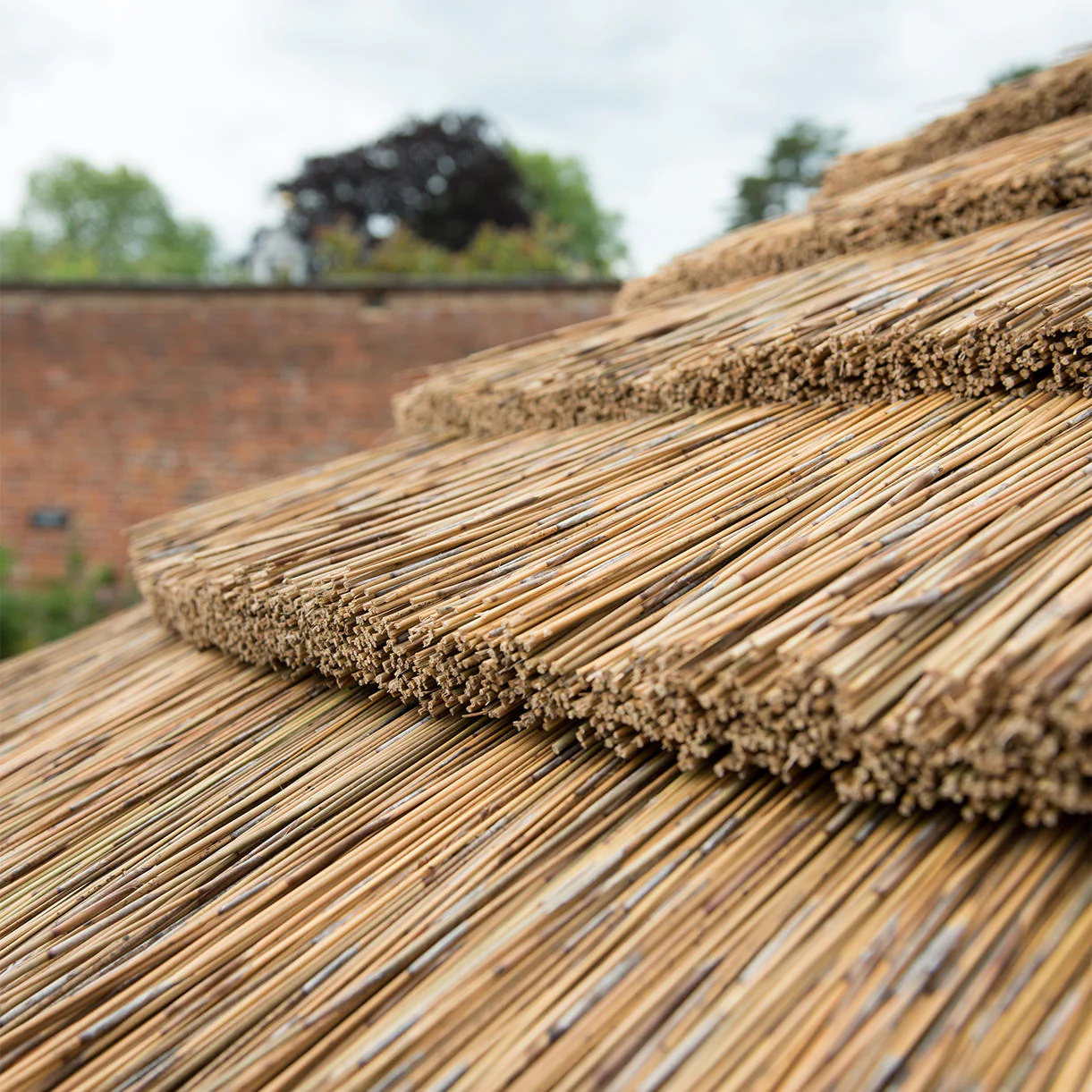 Thatched Hexagonal 4m Gazebos - Image 5