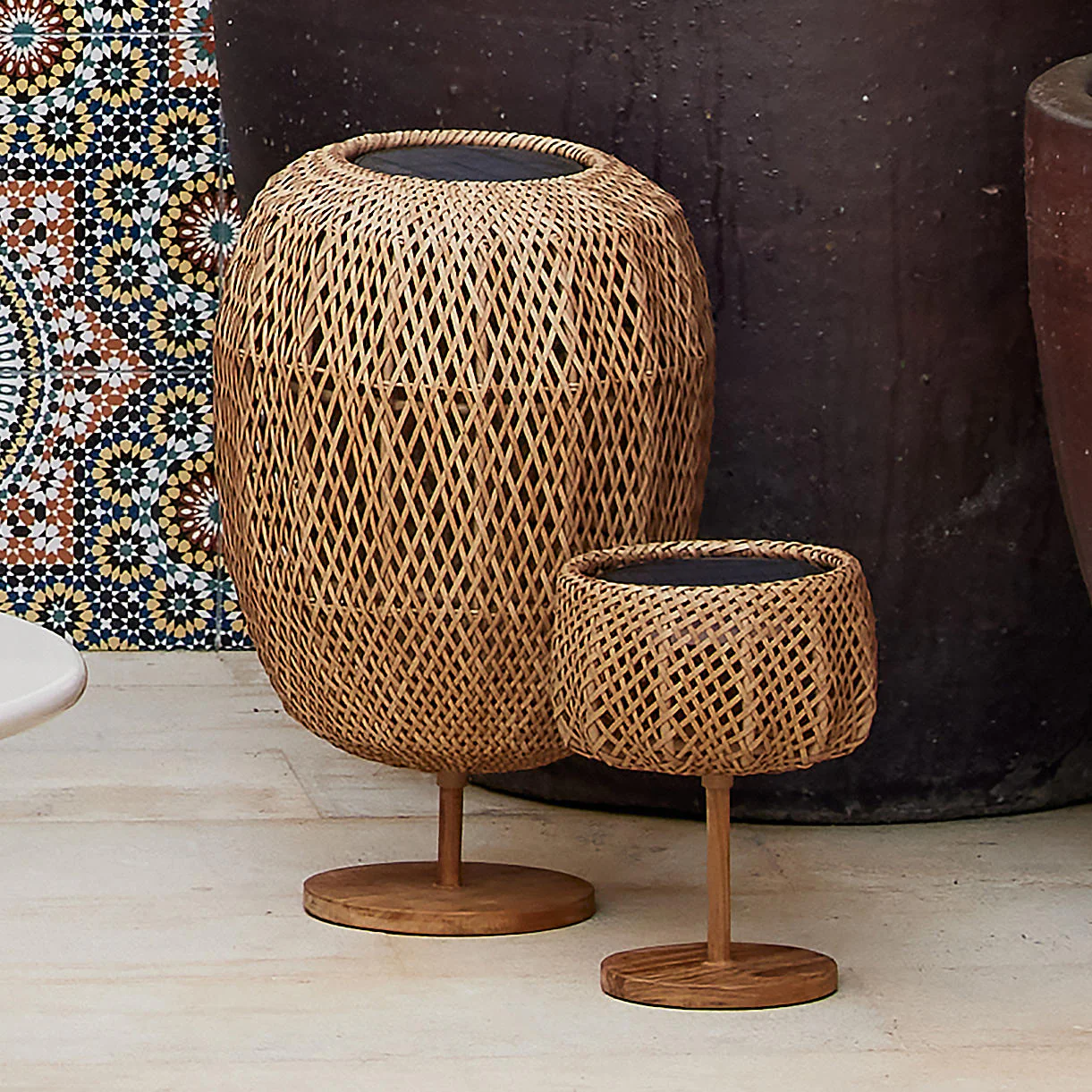 Illusion Glow Weave Solar Floor Lamp - Image 4