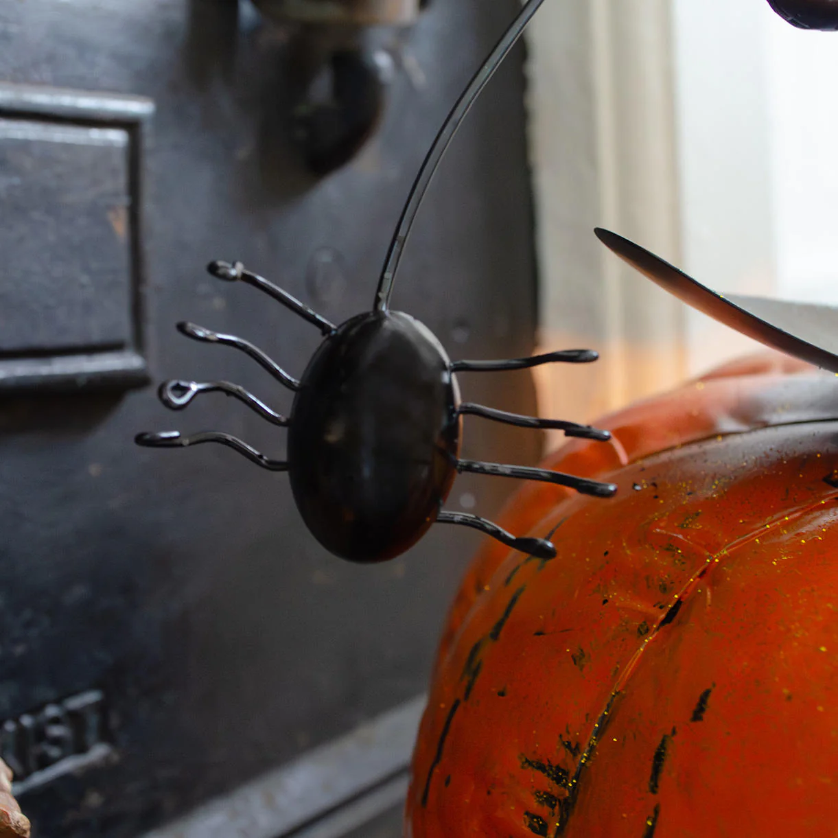 Jack-O-Lantern Goofy Doorstep Decoration - Image 4