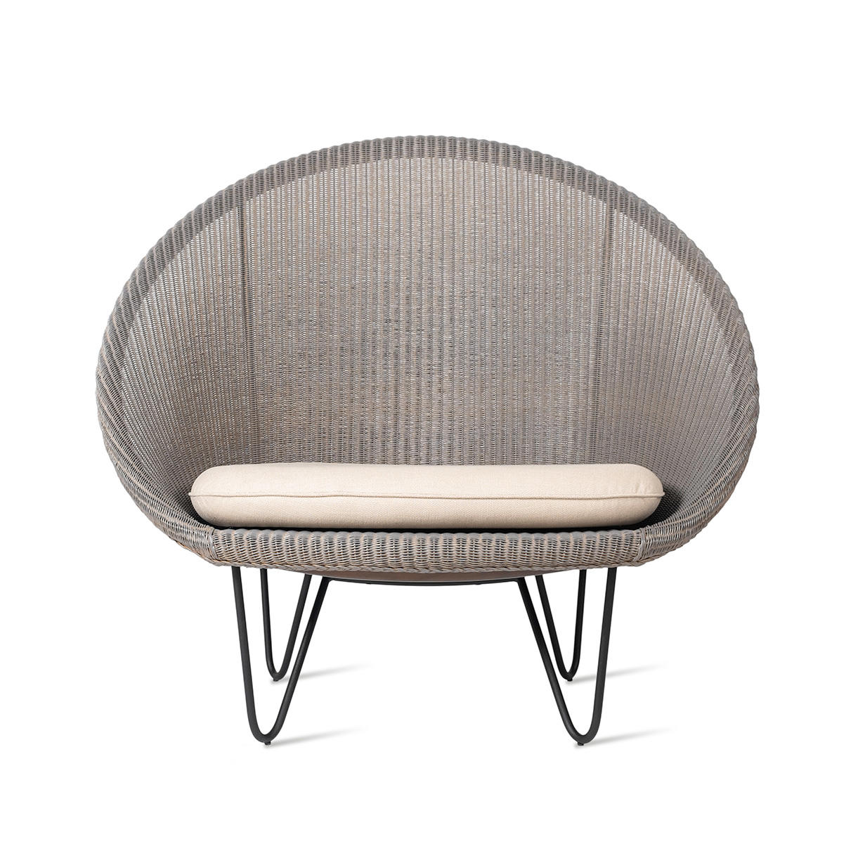 Joe Indoor Cocoon Chair with Black Legs