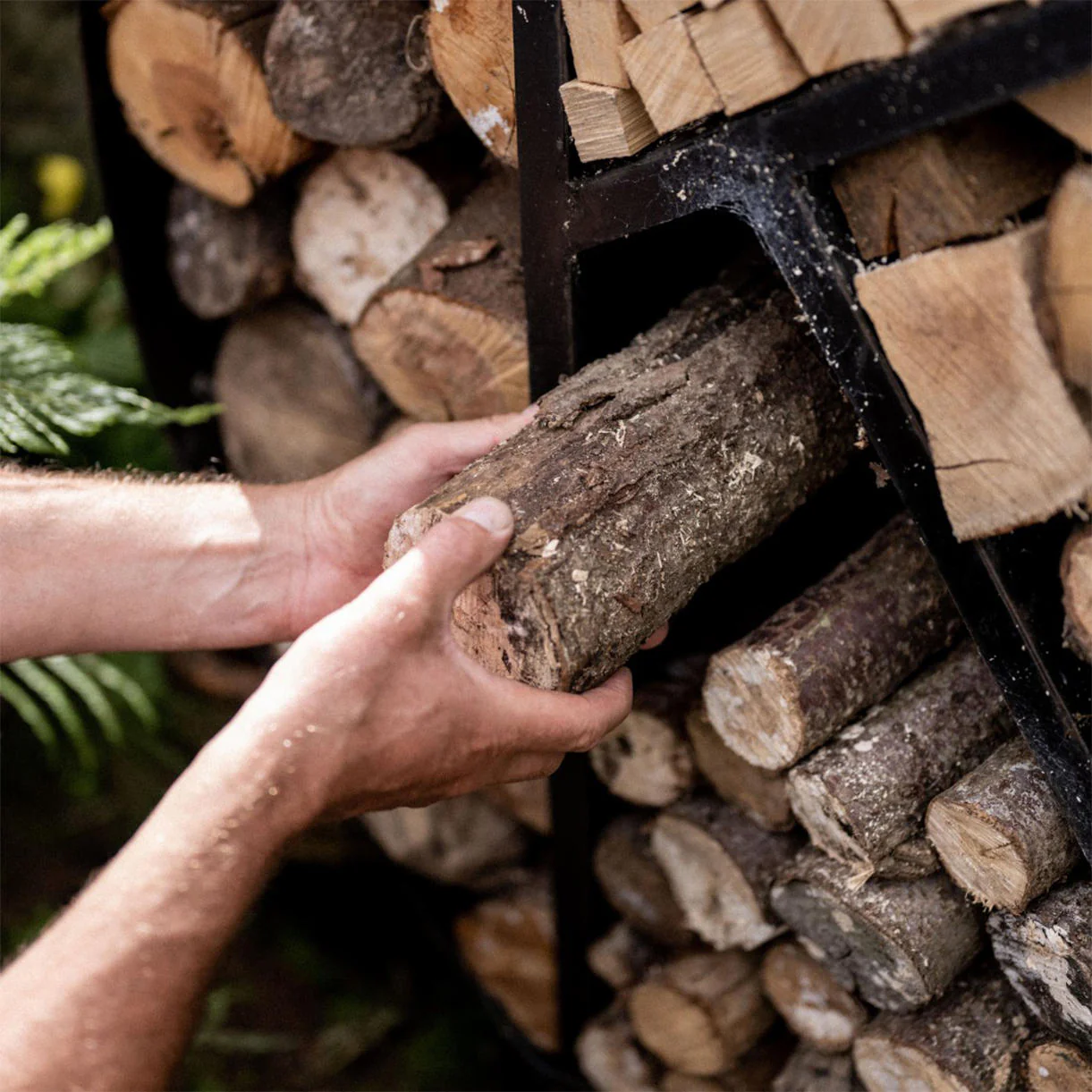 Kadai Heavy Metal Log Store - Image 3