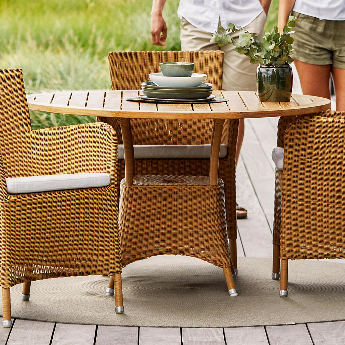 Lansing Round Outdoor Table