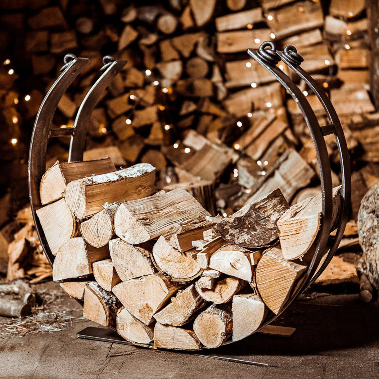 Large Jacobean Log Ring - Image 2