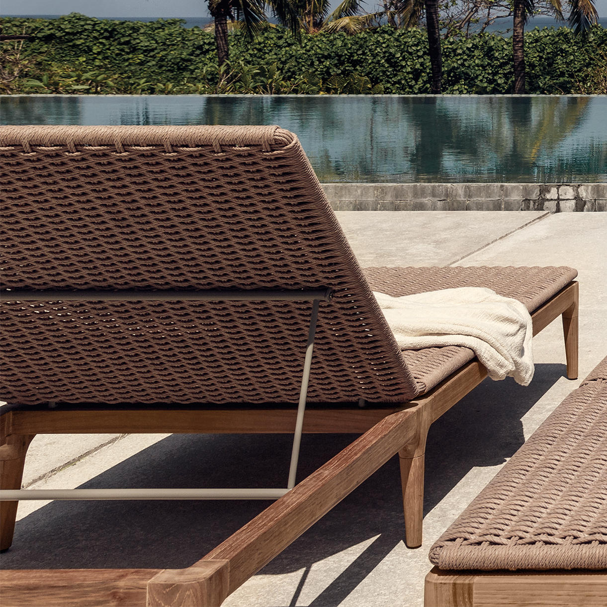 Lima Sunlounger - Image 4