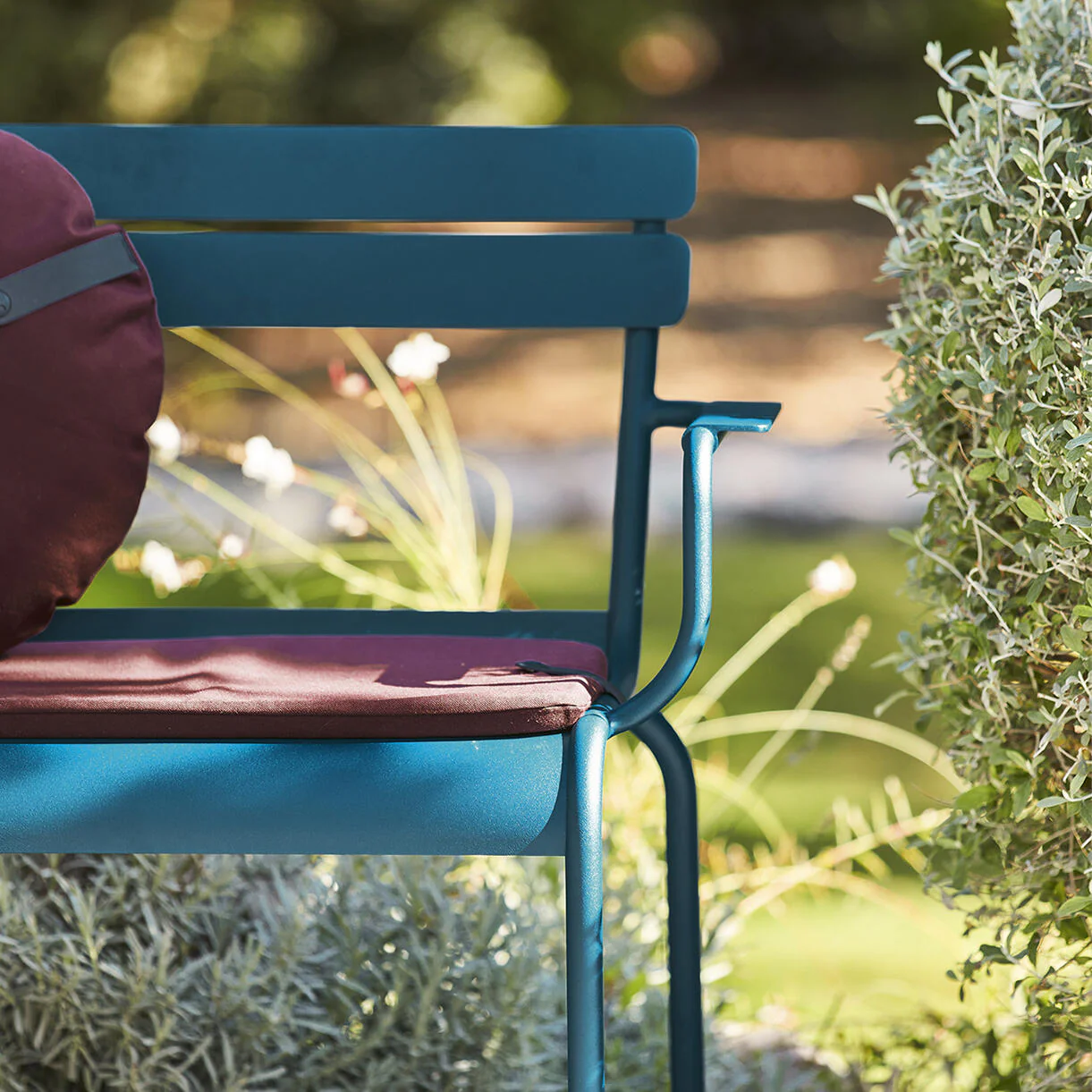 Luxembourg Garden Bench - Image 36