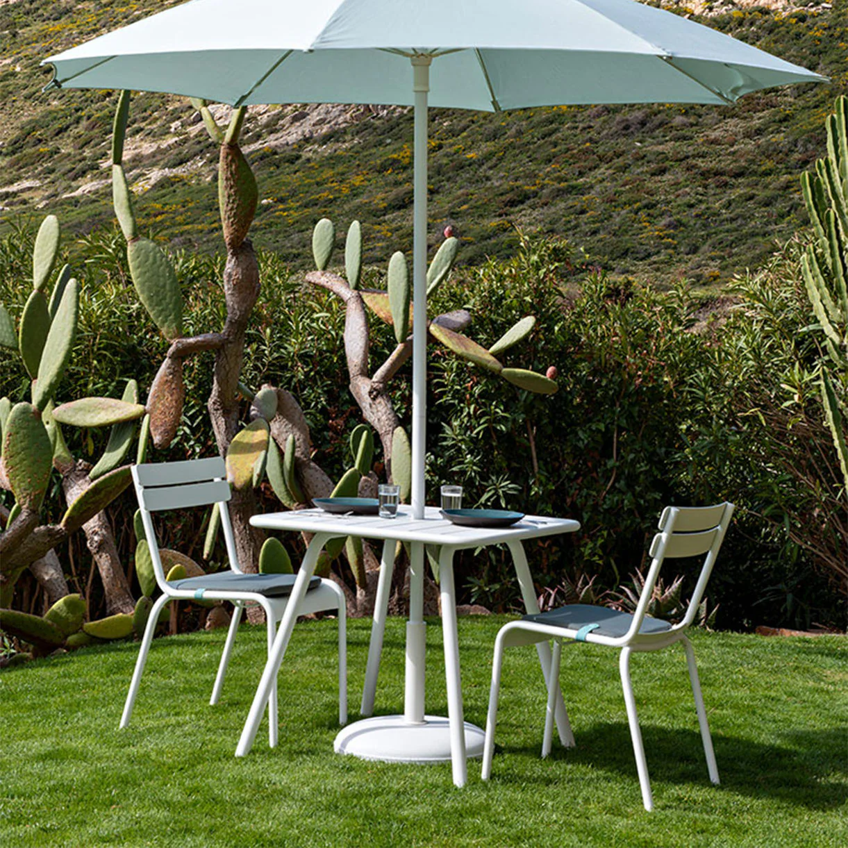 Luxembourg Stacking Chair - Image 5