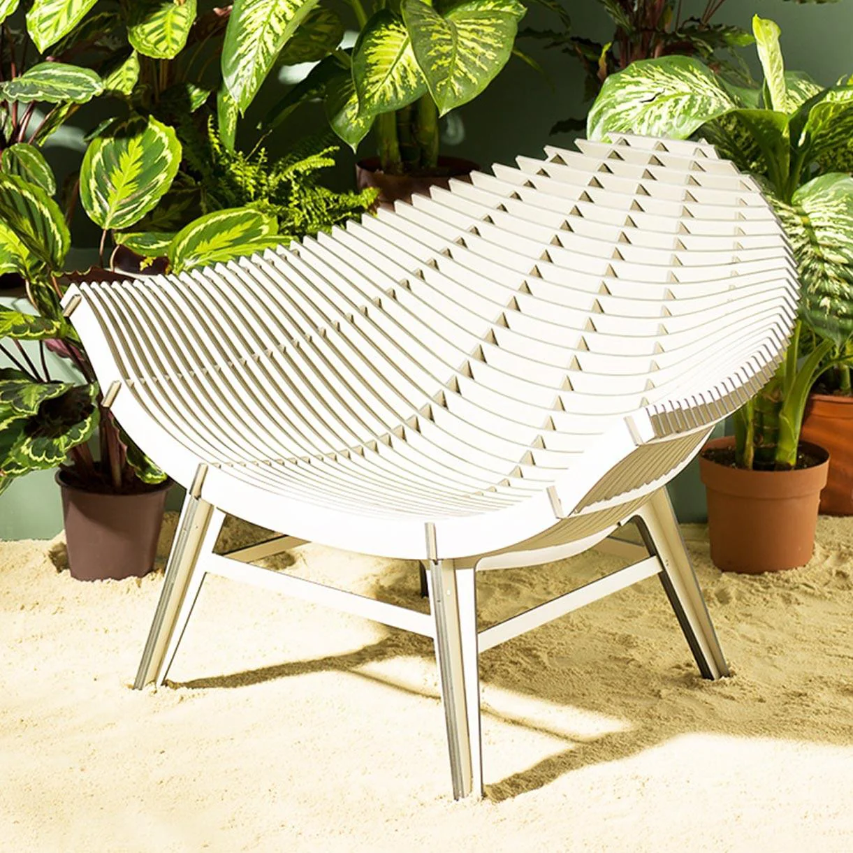 Manta Low Armchair by Ibride