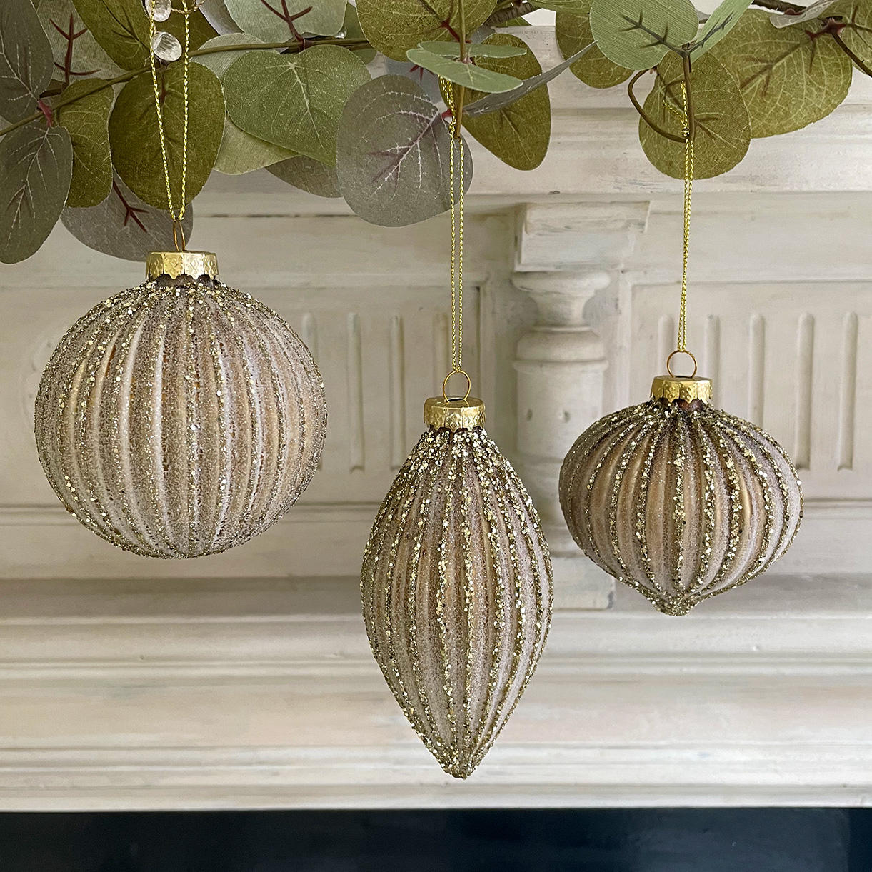 Matt Gold and Glitter Ribbed Bauble Trio Set - Image 2