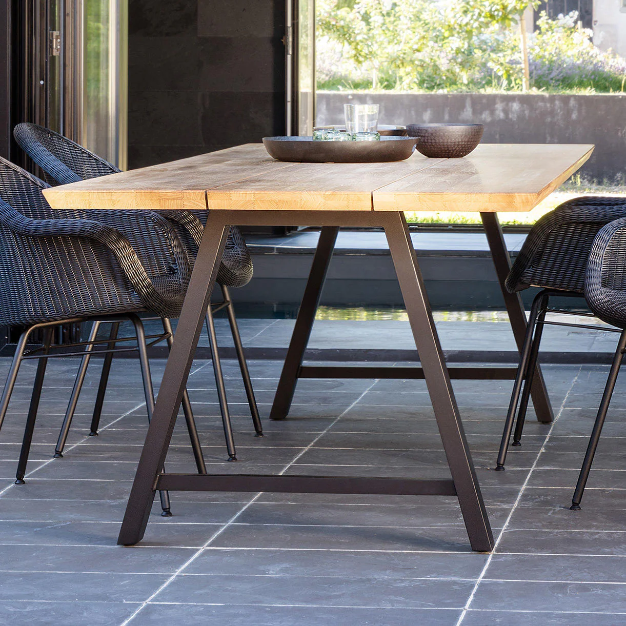 Matteo Dining Table