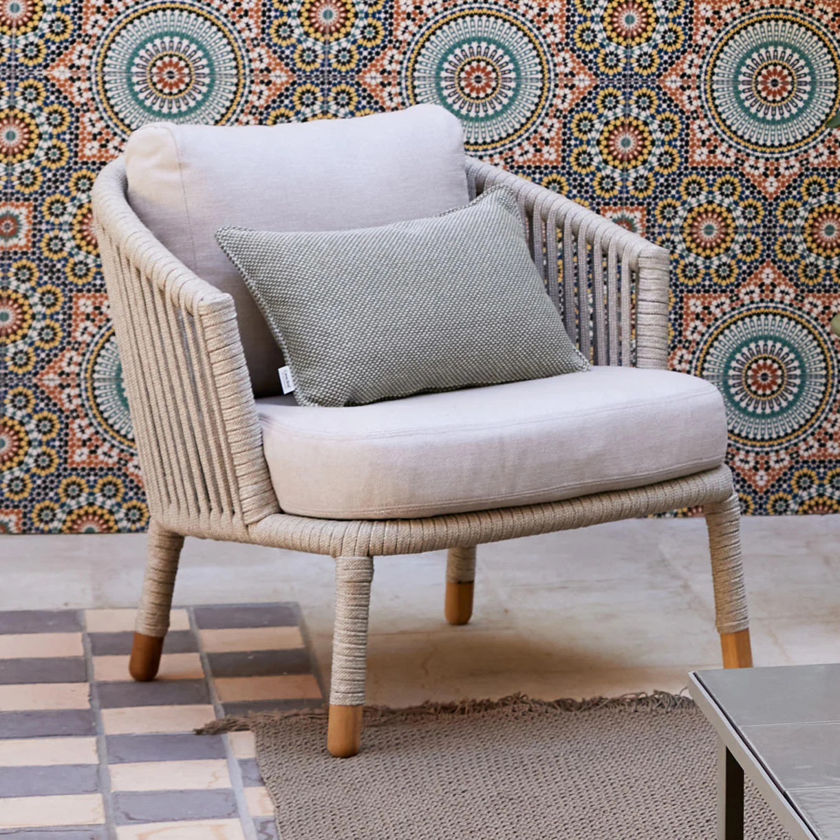 Moments Outdoor Lounge Chair