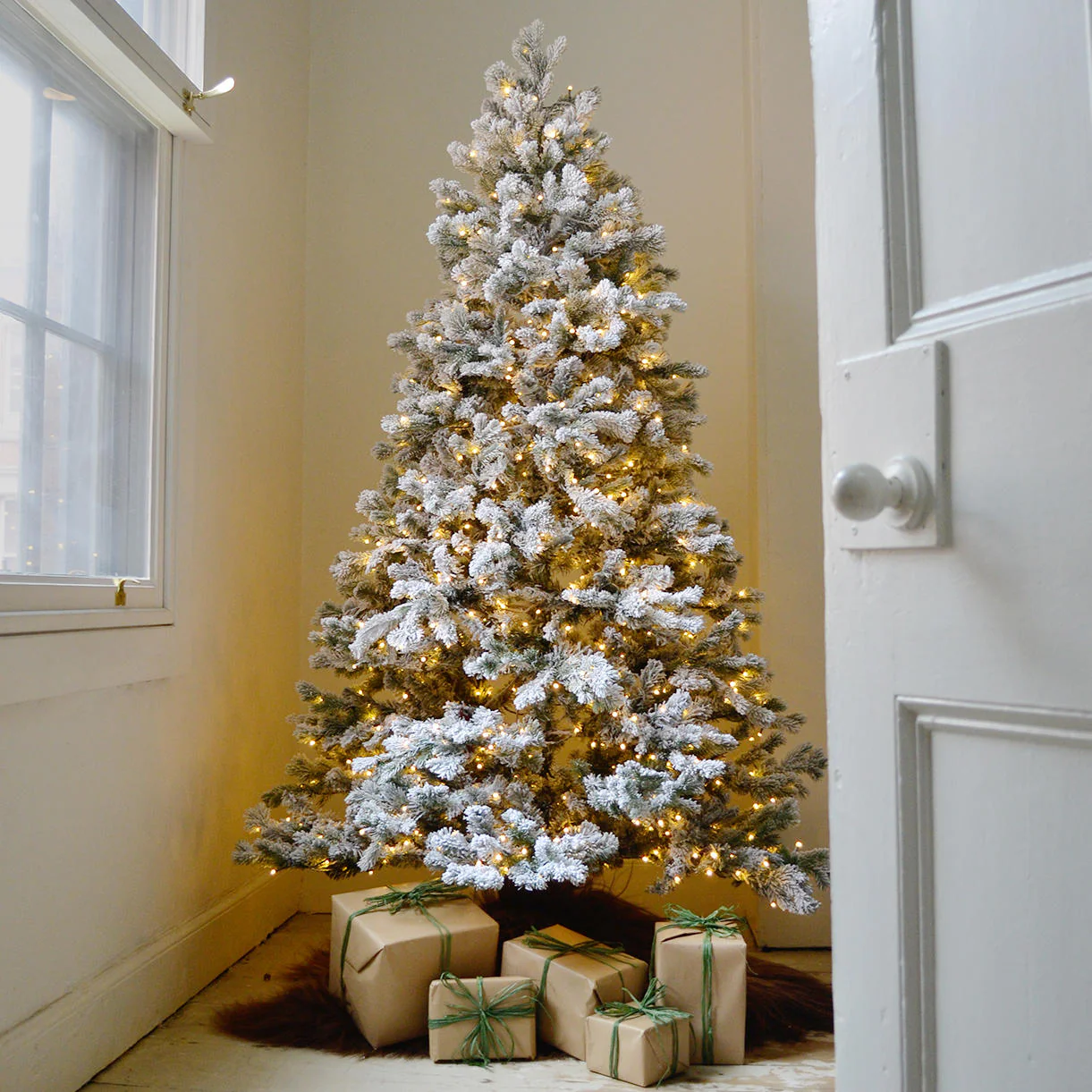Nordic Snowy 6.5' Pre Lit LED Fir Tree