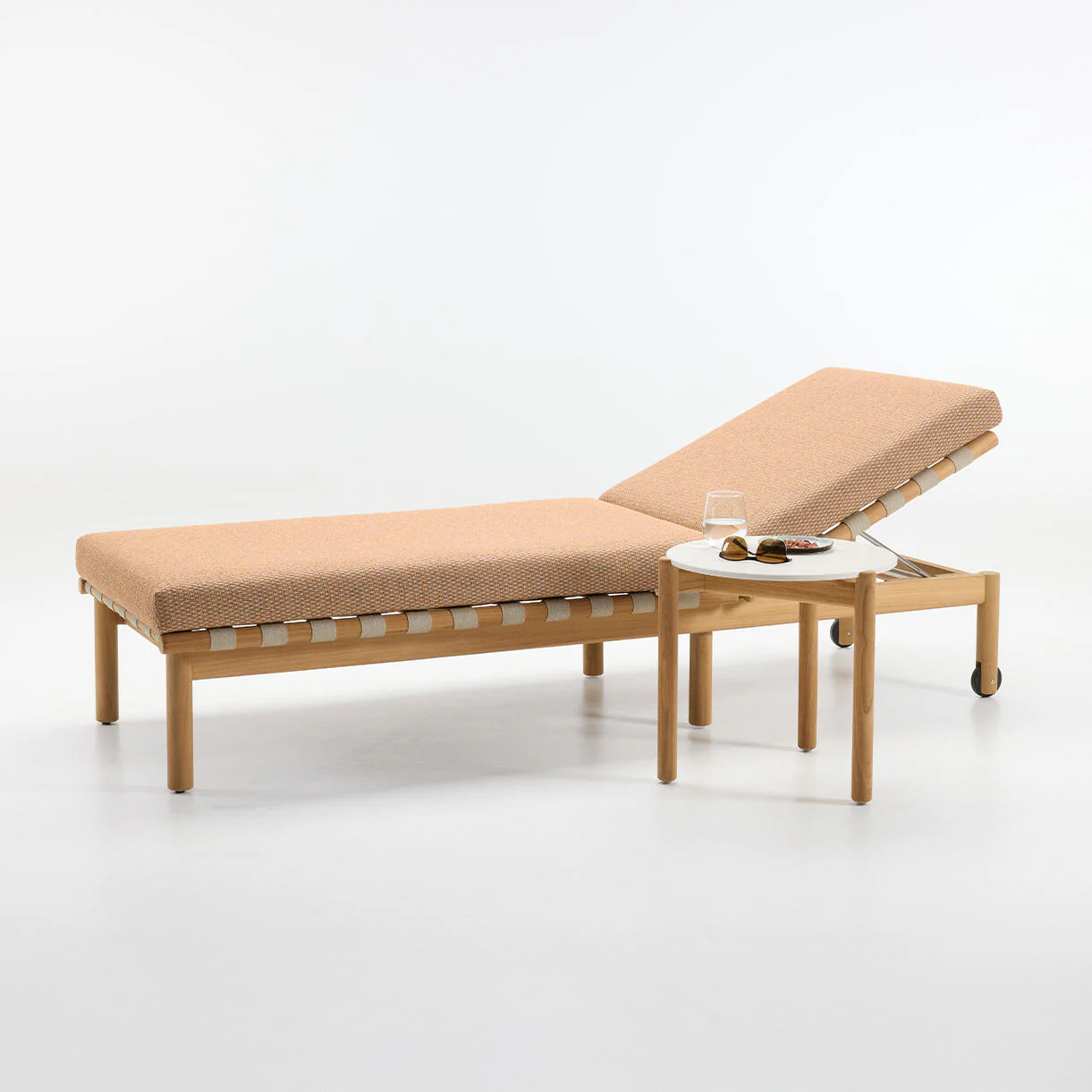 Oda Sunlounger - Image 3