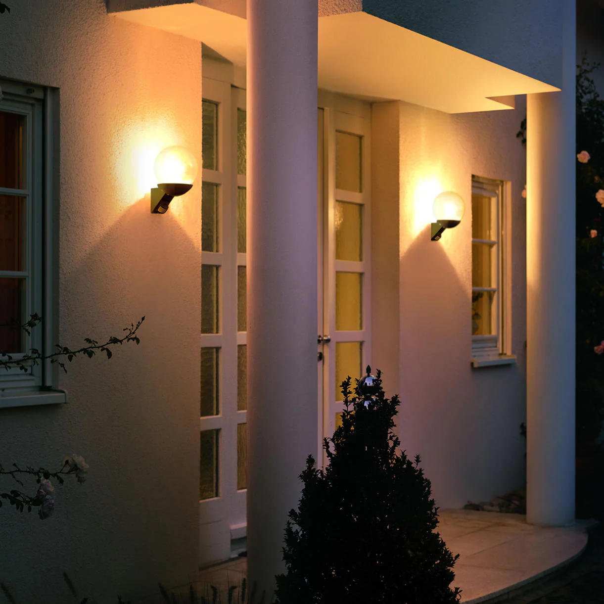 Outdoor Classic Ball Lights with Motion Sensor - Image 3